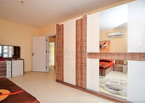 بنتهاوس مفروشة بتصميم ثلاث غرف وصالة ضمن مجمع حديث في مهموتلار / الانيا 