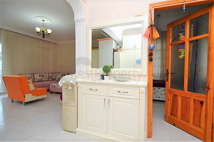 شقة غرفتين وصالة في منطقة اوبا المركزية / الانيا 