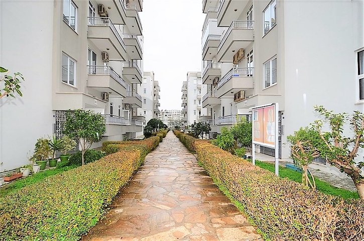 شقة غرفتين وصالة في منطقة اوبا المركزية / الانيا 