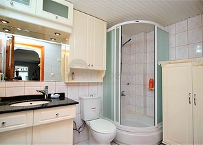 شقة غرفتين وصالة في منطقة اوبا المركزية / الانيا 