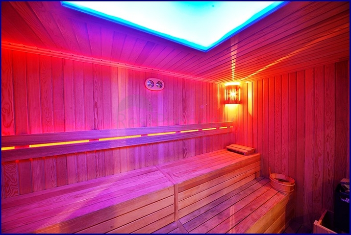 غرفتين وصالة فاخرة في اول صف على البحر ضمن مهموتلار / الانيا 