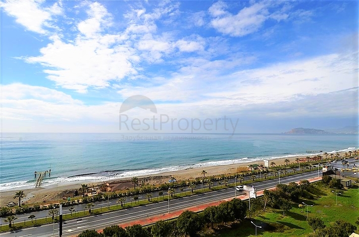 غرفتين وصالة فاخرة في اول صف على البحر ضمن مهموتلار / الانيا 