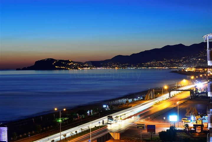 غرفتين وصالة فاخرة في اول صف على البحر ضمن مهموتلار / الانيا 