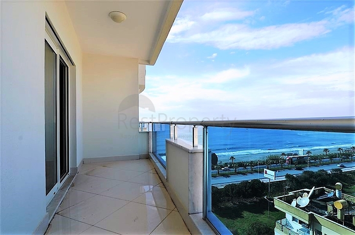 غرفتين وصالة فاخرة في اول صف على البحر ضمن مهموتلار / الانيا 