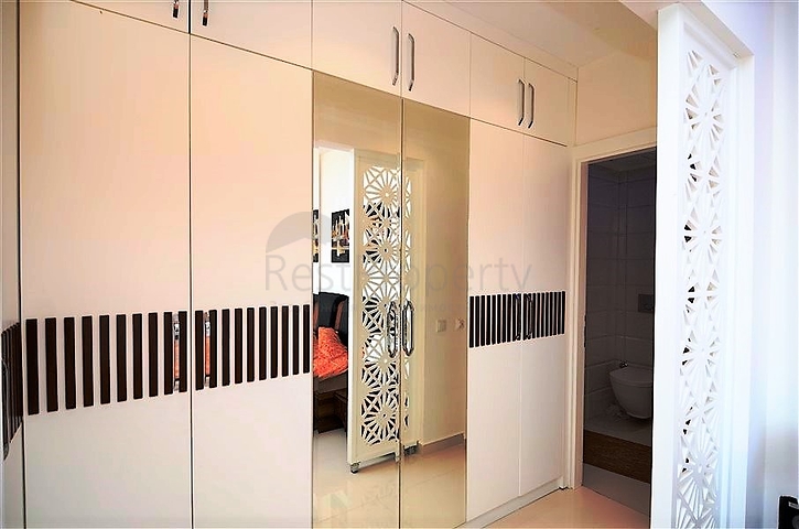 غرفتين وصالة فاخرة في اول صف على البحر ضمن مهموتلار / الانيا 