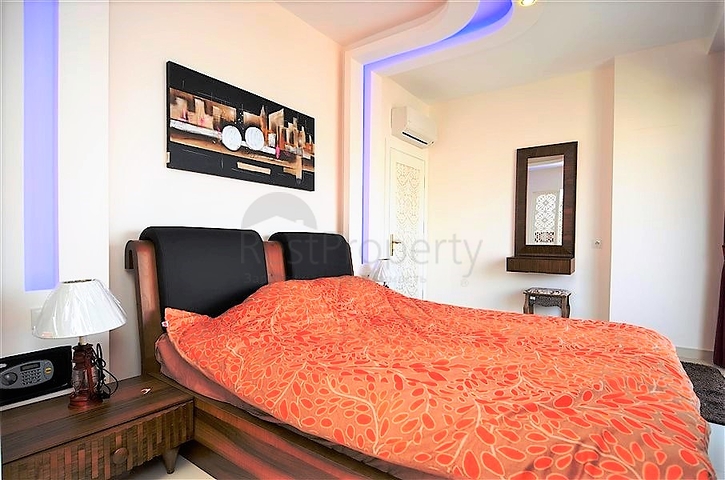 غرفتين وصالة فاخرة في اول صف على البحر ضمن مهموتلار / الانيا 