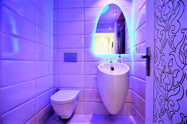 غرفتين وصالة فاخرة في اول صف على البحر ضمن مهموتلار / الانيا 