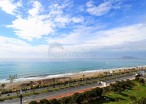 غرفتين وصالة فاخرة في اول صف على البحر ضمن مهموتلار / الانيا 