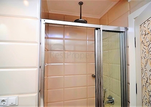 غرفتين وصالة فاخرة في اول صف على البحر ضمن مهموتلار / الانيا 