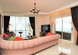 غرفتين وصالة فاخرة في اول صف على البحر ضمن مهموتلار / الانيا 