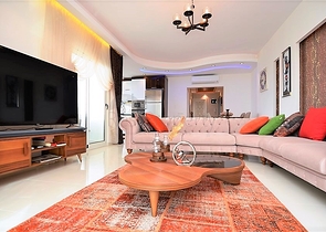 غرفتين وصالة فاخرة في اول صف على البحر ضمن مهموتلار / الانيا 