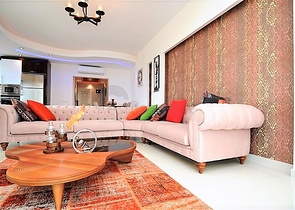 غرفتين وصالة فاخرة في اول صف على البحر ضمن مهموتلار / الانيا 