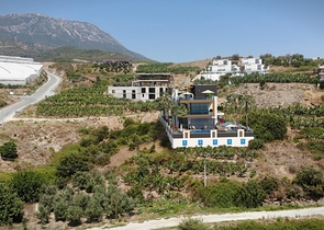 اطلالة بحر - فيلا بتصميم حديث - مستقلة في كارجي جاك / الانيا 