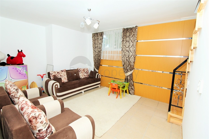 شقة دوبكلس مؤثثة في محمودلار / الانيا