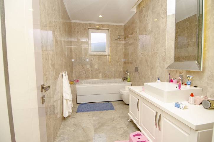 فيلا فاخرة 4 + 1 مع أثاث في دوشيم التي أنطاليا