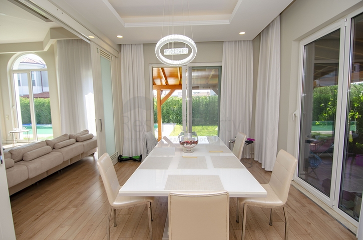 فيلا فاخرة 4 + 1 مع أثاث في دوشيم التي أنطاليا