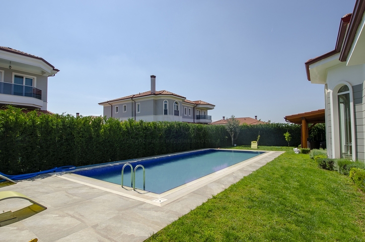 فيلا فاخرة 4 + 1 مع أثاث في دوشيم التي أنطاليا