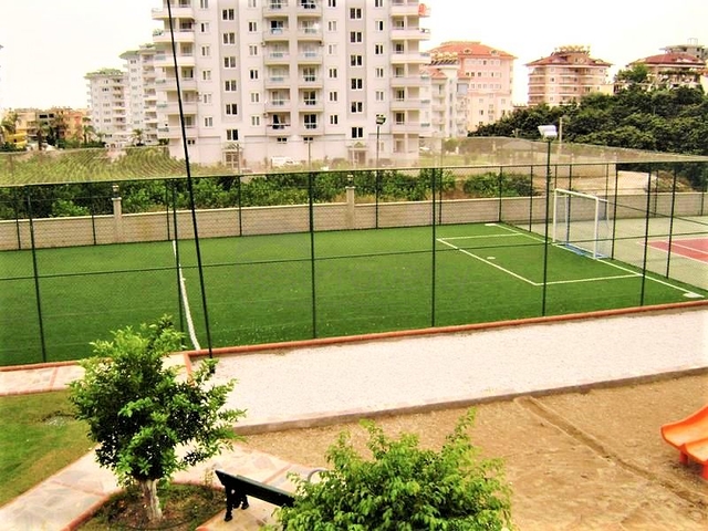 سعر مخفض - شقة ثلاث غرف وصالة ضمن مجمع  سكني في جيكجلي / الانيا 