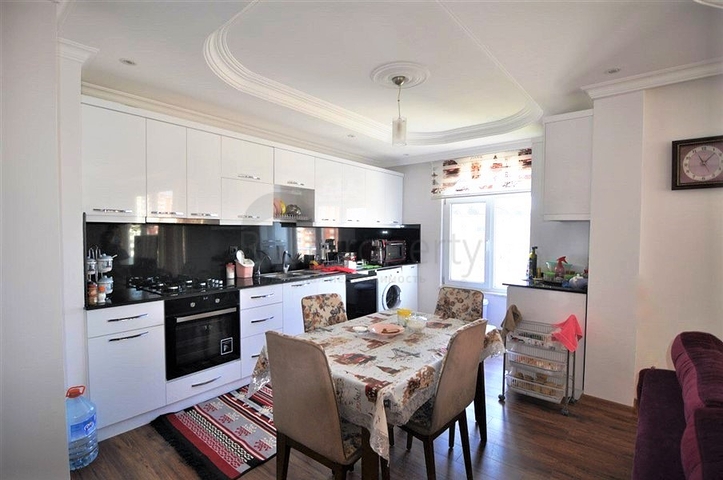 سعر مخفض - شقة ثلاث غرف وصالة ضمن مجمع  سكني في جيكجلي / الانيا 