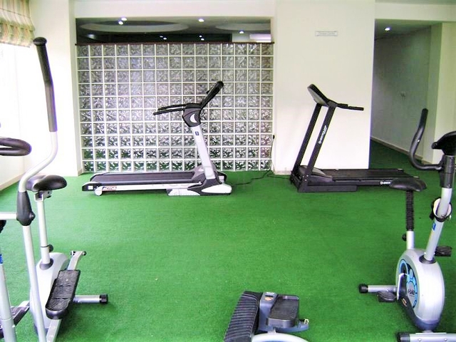 سعر مخفض - شقة ثلاث غرف وصالة ضمن مجمع  سكني في جيكجلي / الانيا 