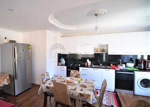 سعر مخفض - شقة ثلاث غرف وصالة ضمن مجمع  سكني في جيكجلي / الانيا 