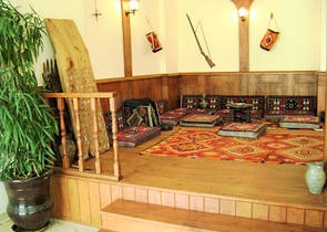 سعر مخفض - شقة ثلاث غرف وصالة ضمن مجمع  سكني في جيكجلي / الانيا 