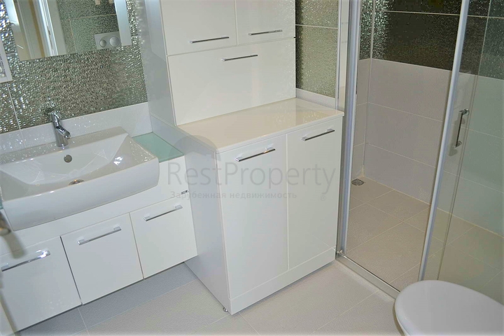 شقة ثلاث غرف وصالة ضمن مجمع فاخر في منطقة مركزية في الانيا - مهموتلار 