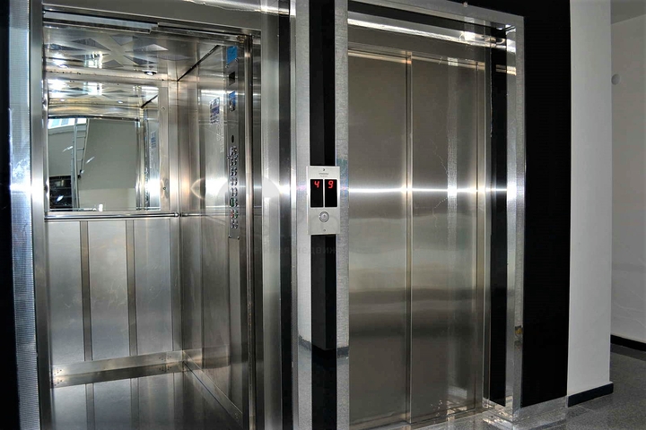 شقة ثلاث غرف وصالة ضمن مجمع فاخر في منطقة مركزية في الانيا - مهموتلار 