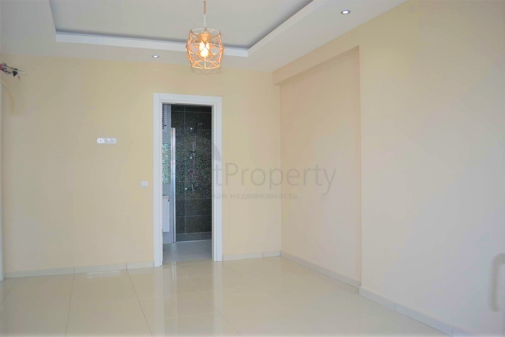 شقة ثلاث غرف وصالة ضمن مجمع فاخر في منطقة مركزية في الانيا - مهموتلار 