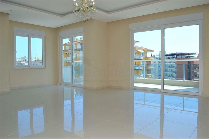 شقة ثلاث غرف وصالة ضمن مجمع فاخر في منطقة مركزية في الانيا - مهموتلار 