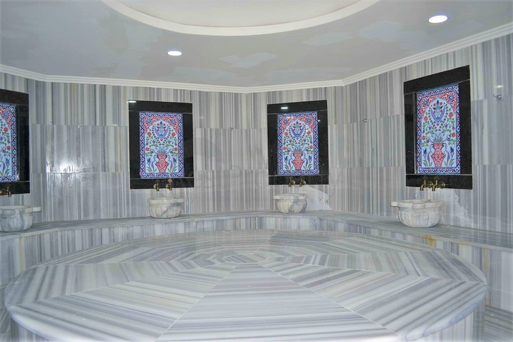 شقة ثلاث غرف وصالة ضمن مجمع فاخر في منطقة مركزية في الانيا - مهموتلار 