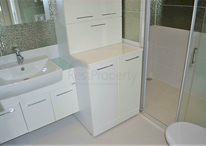 شقة ثلاث غرف وصالة ضمن مجمع فاخر في منطقة مركزية في الانيا - مهموتلار 