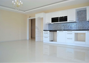 شقة ثلاث غرف وصالة ضمن مجمع فاخر في منطقة مركزية في الانيا - مهموتلار 