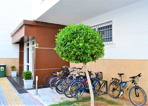 شقة ثلاث غرف وصالة ضمن مجمع فاخر في منطقة مركزية في الانيا - مهموتلار 