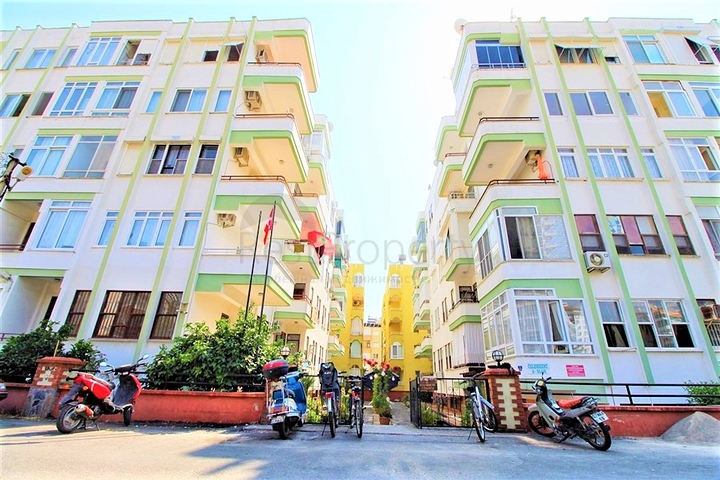 شقة مفروشة غرفة وصالة في موقع مميز ضمن محمودلار / الانيا