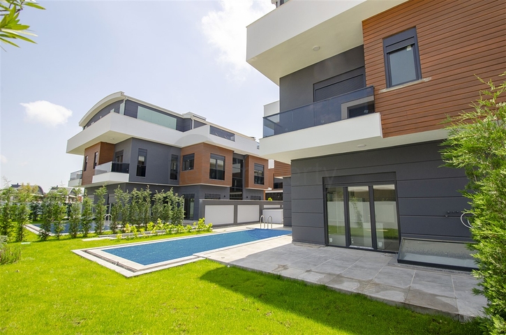 مشروع فلل 6 + 1 في كونيالتي أنطاليا