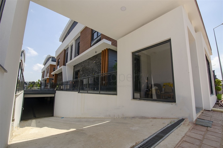 مشروع فلل 6 + 1 في كونيالتي أنطاليا