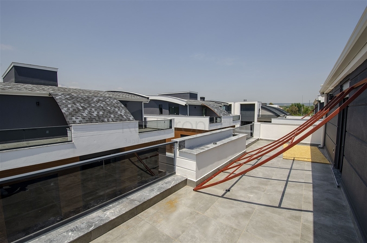 مشروع فلل 6 + 1 في كونيالتي أنطاليا