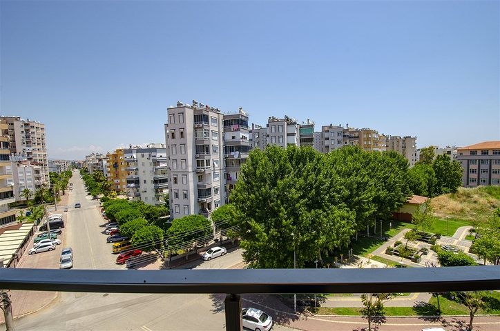 مشروع المرحلة النهائية للبناء في ليمان 700 م عن البحر