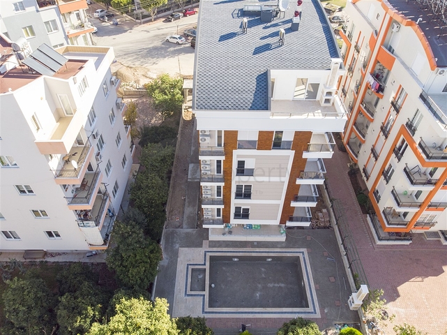 مشروع المرحلة النهائية للبناء في ليمان 700 م عن البحر