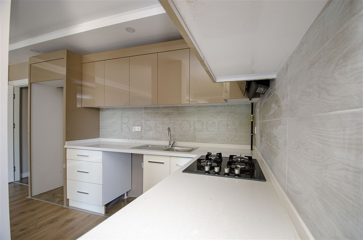 مشروع المرحلة النهائية للبناء في ليمان 700 م عن البحر