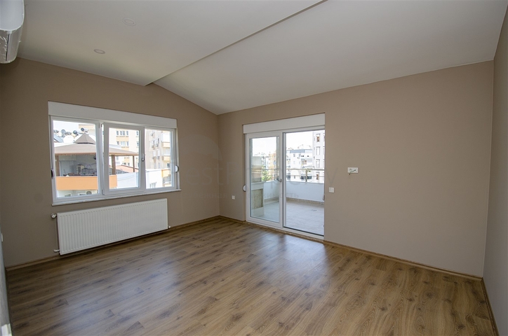 مشروع المرحلة النهائية للبناء في ليمان 700 م عن البحر