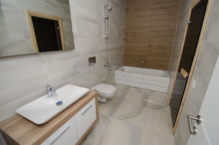 مشروع المرحلة النهائية للبناء في ليمان 700 م عن البحر