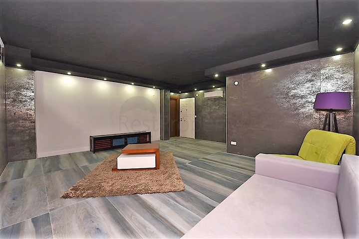 فيلا على تلة جبلية وسط الانيا 