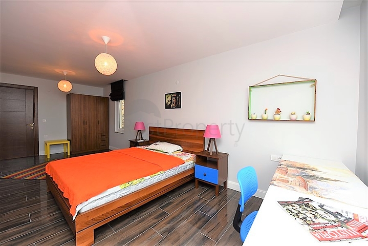 فيلا على تلة جبلية وسط الانيا 