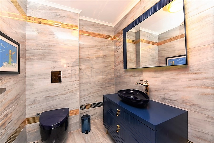 فيلا على تلة جبلية وسط الانيا 