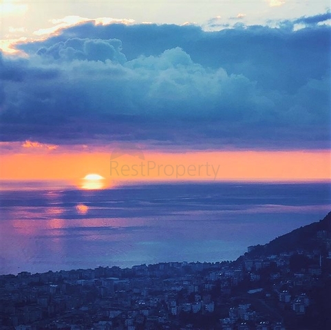 فيلا على تلة جبلية وسط الانيا 