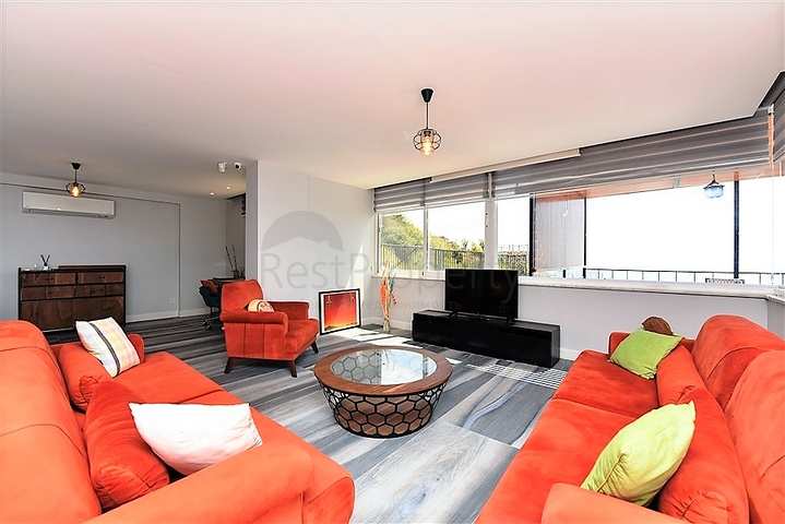 فيلا على تلة جبلية وسط الانيا 