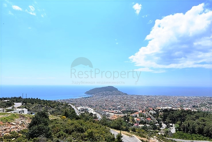 فيلا على تلة جبلية وسط الانيا 