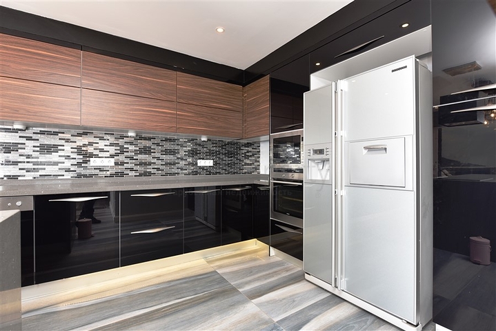 فيلا على تلة جبلية وسط الانيا 